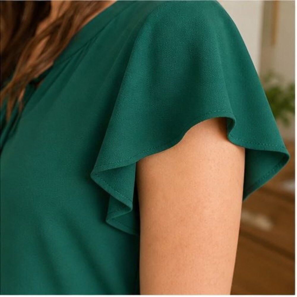 Emerald Button Blouse - Picture 5 of 6